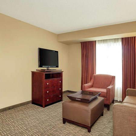 Homewood Suites By Hilton Tampa-Brandon Bagian luar foto
