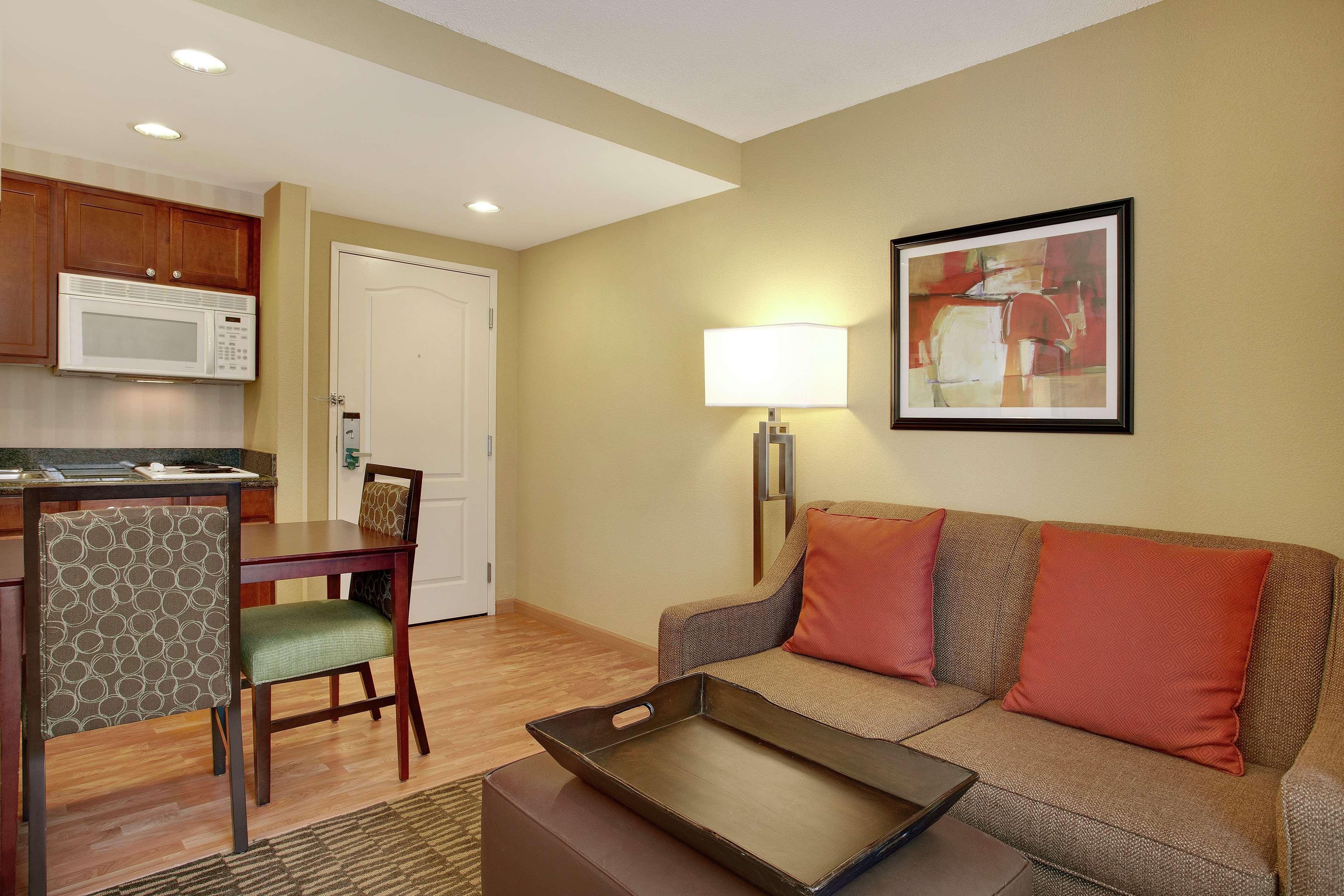 Homewood Suites By Hilton Tampa-Brandon Bagian luar foto