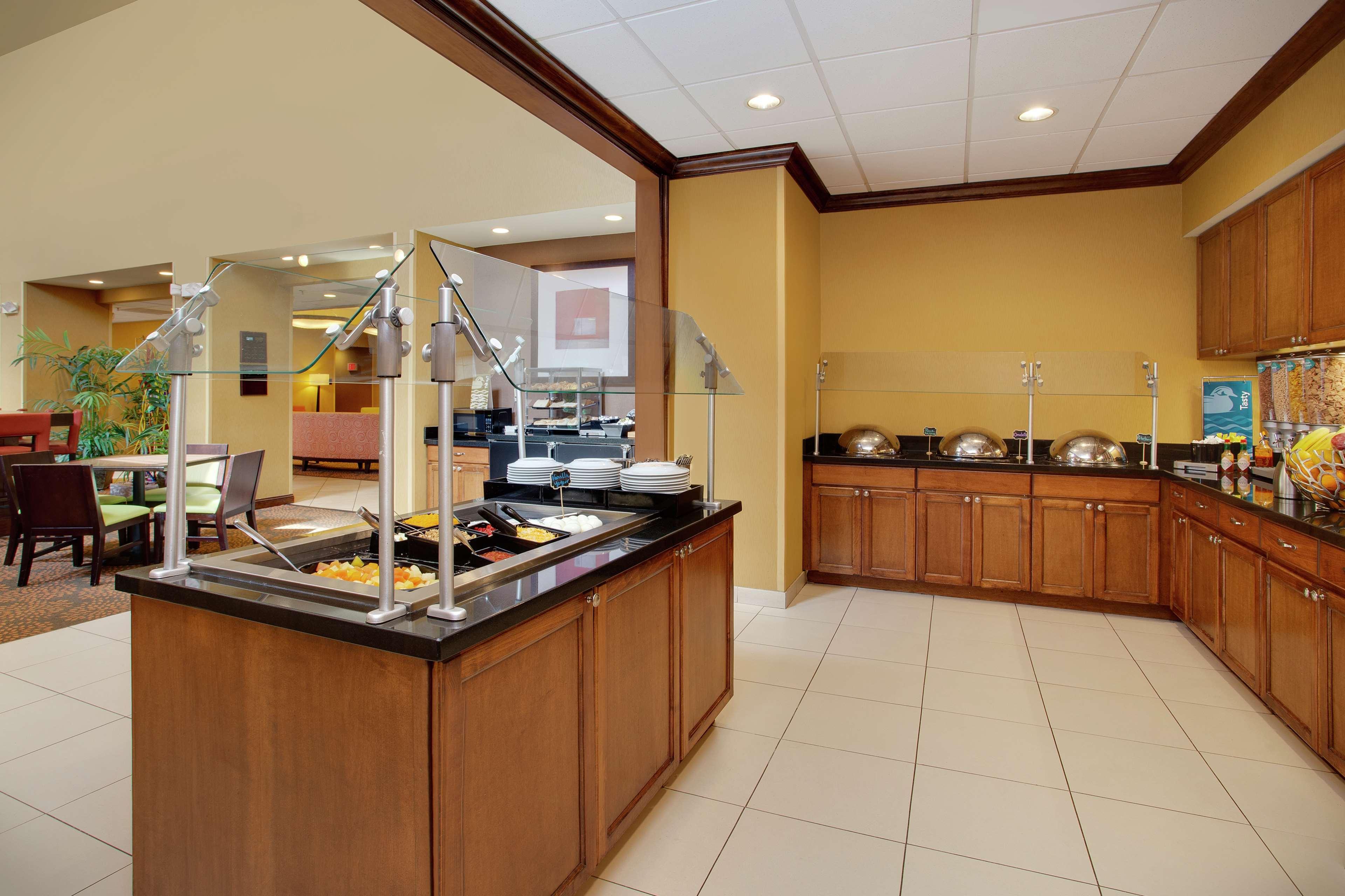 Homewood Suites By Hilton Tampa-Brandon Bagian luar foto