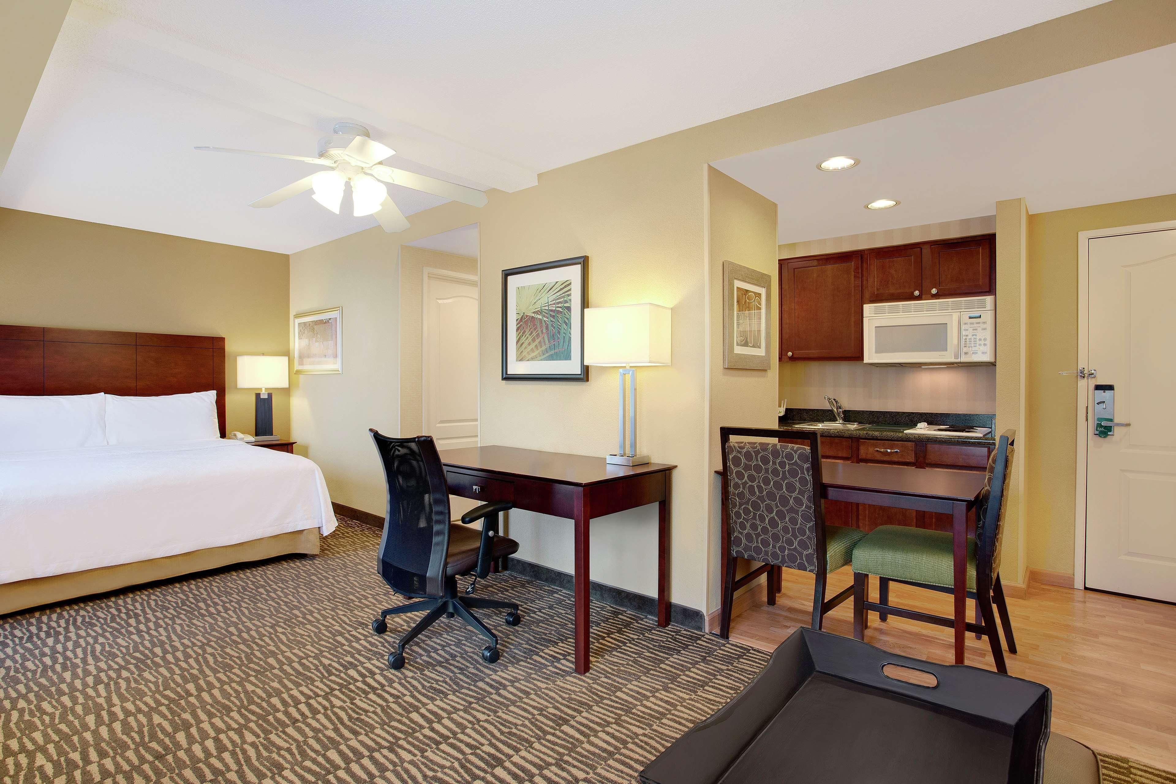 Homewood Suites By Hilton Tampa-Brandon Bagian luar foto