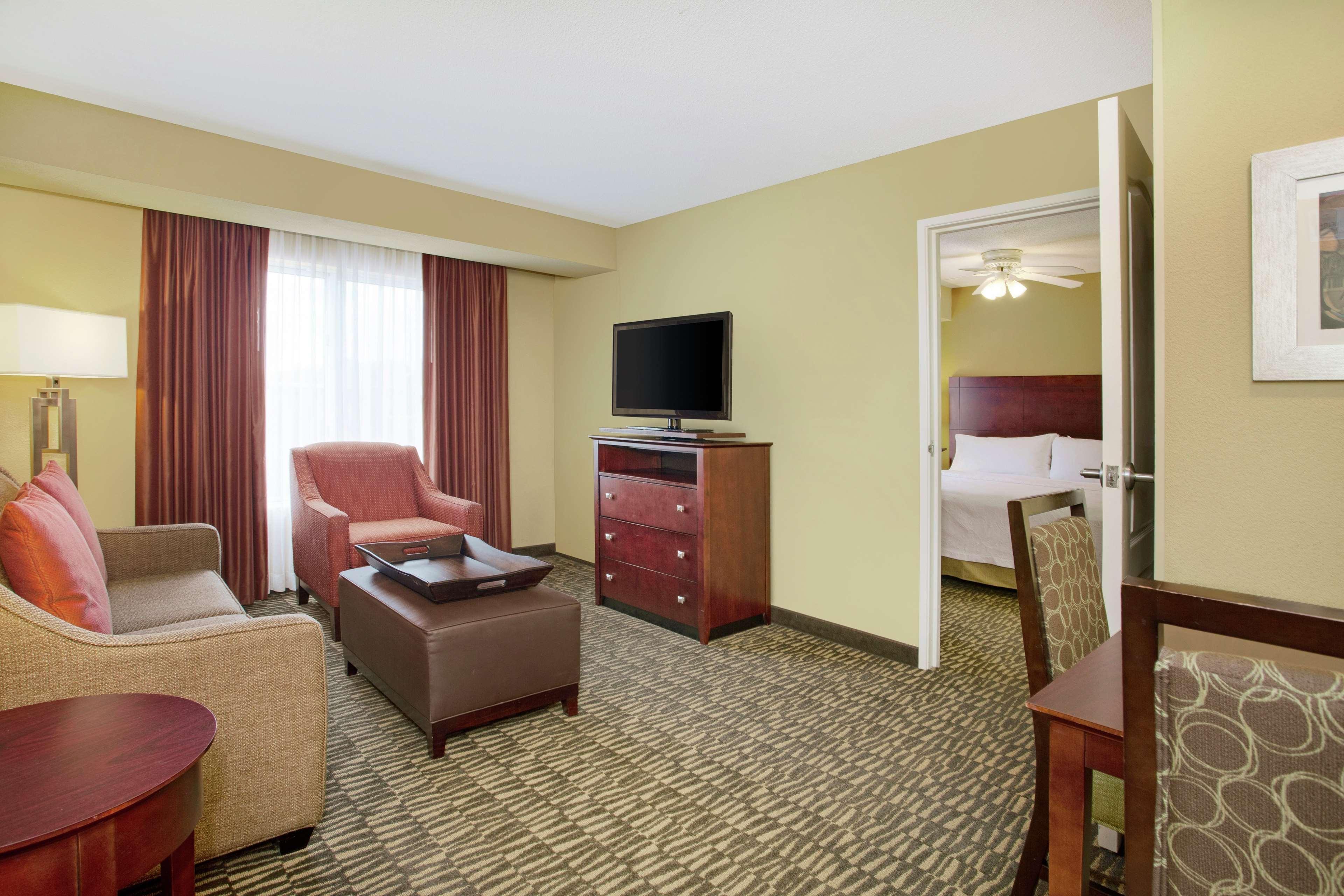 Homewood Suites By Hilton Tampa-Brandon Bagian luar foto