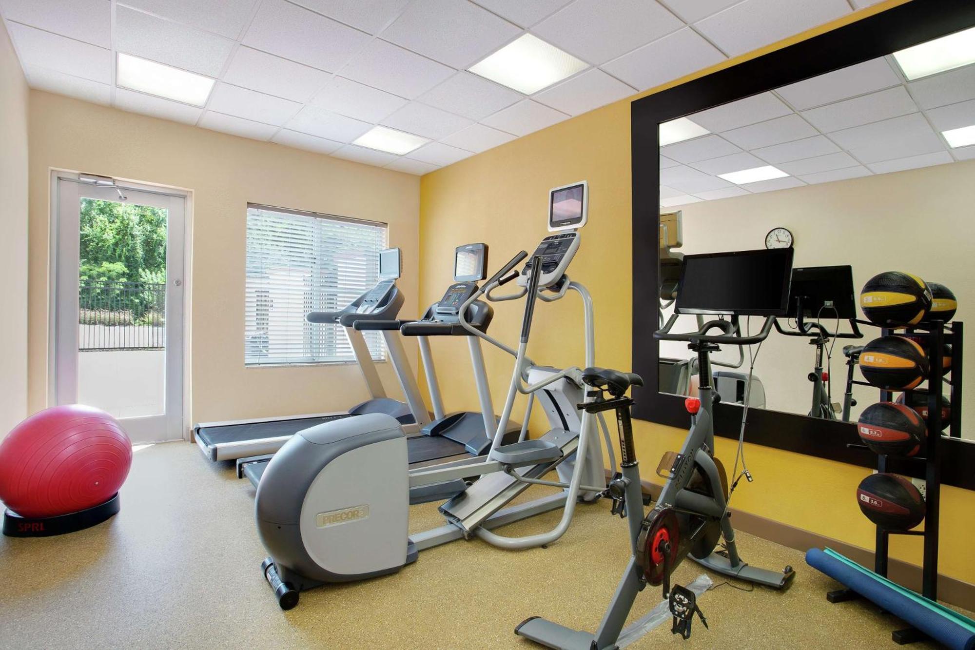 Homewood Suites By Hilton Tampa-Brandon Bagian luar foto
